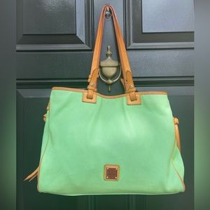 Dooney and Bourke tote bag